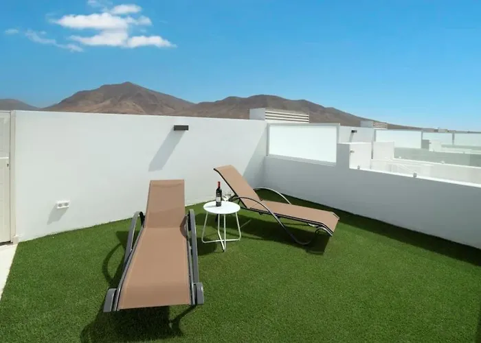 Villa Luxe Verwarmd Zwembad Uitzicht Op De Bergen Rustige Woonwijk Playa Blanca (Lanzarote)