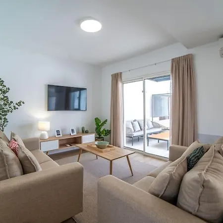 Luxe Verwarmd Zwembad Uitzicht Op De Bergen Rustige Woonwijk *